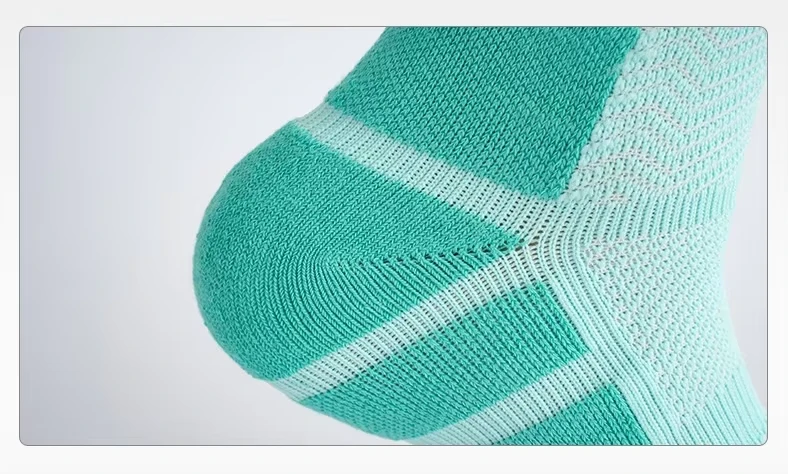 Crew Thick Hot Sale Design Men Sports Socks suppliers
