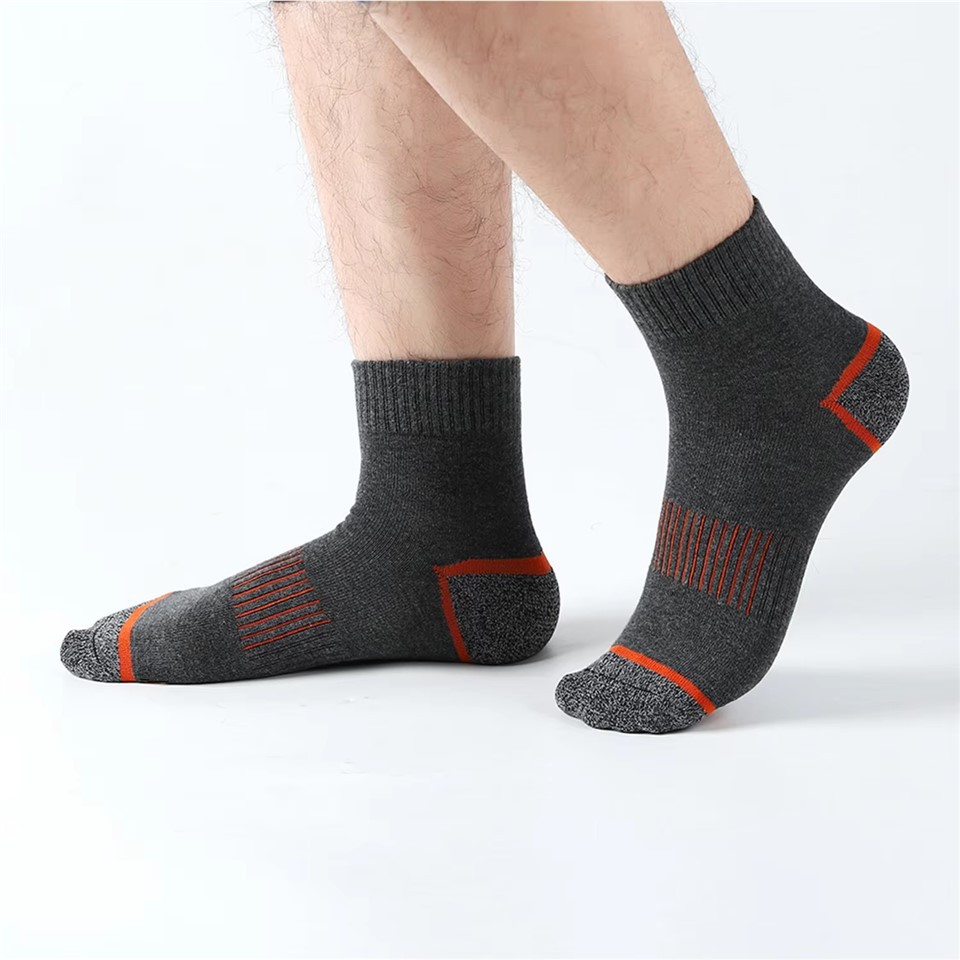Sale Wholesale Anti-Slip Quick Dry Gym Sports Socks